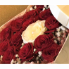 scatola a cuore con rose e pergamena